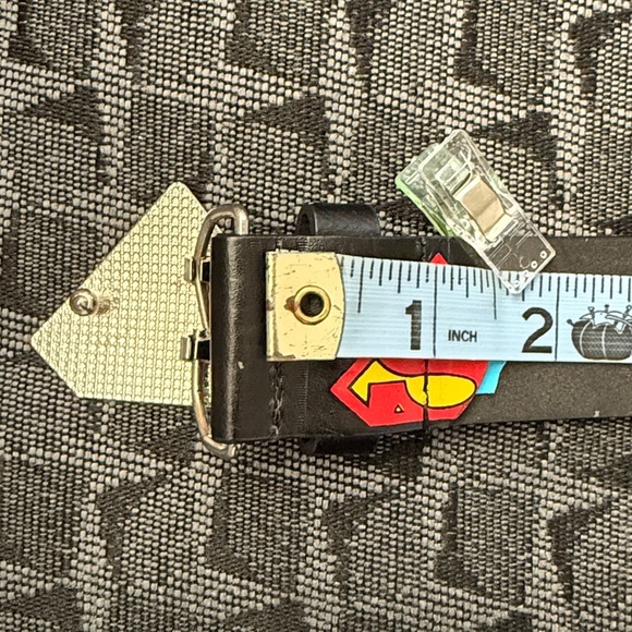 Superman Logo Black Belt - Picture 3 of 3